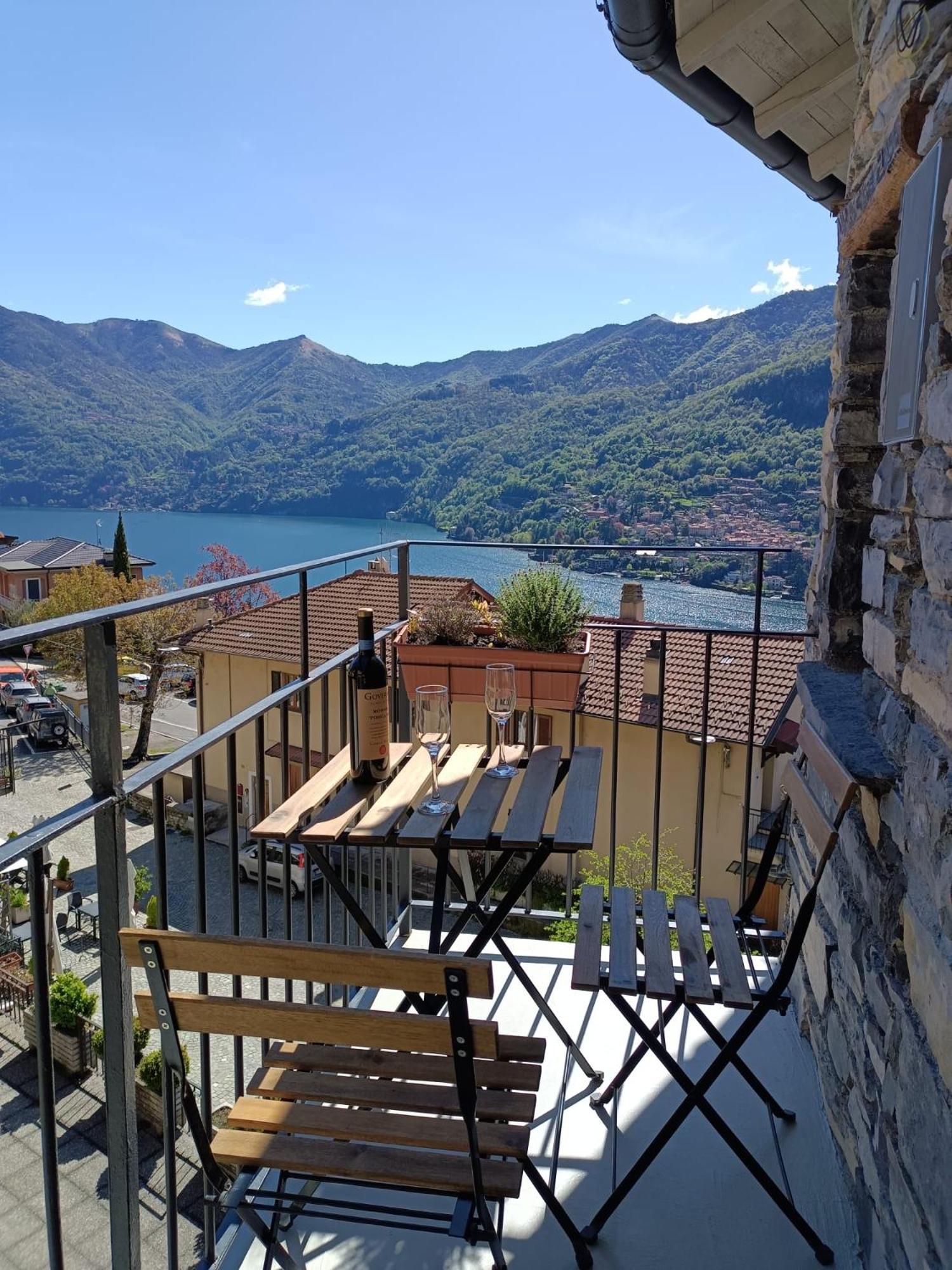 Piazzetta House Stunning Lake View Welcome Cocktail At Il Baretto Moltrasio Exterior foto